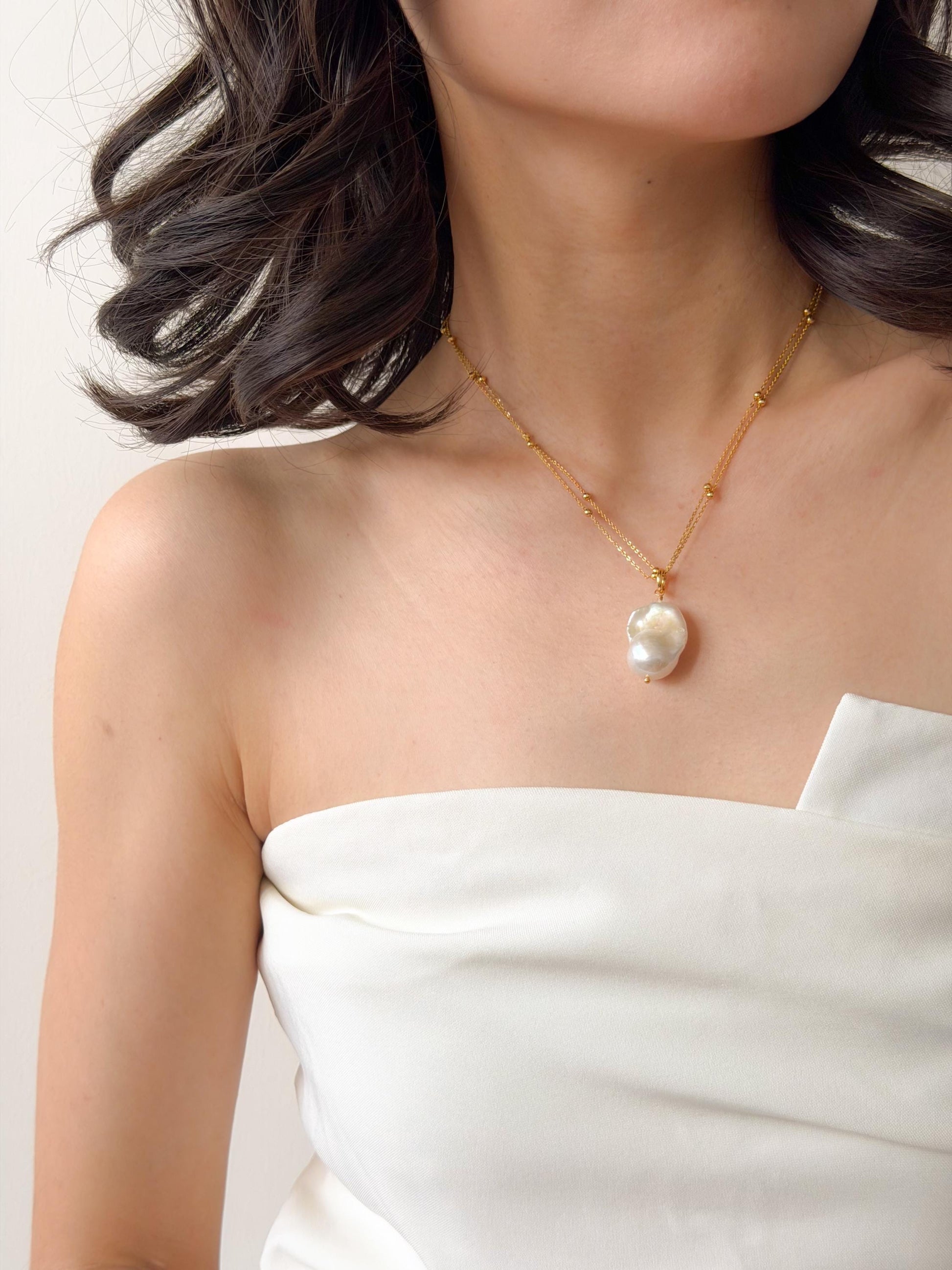 Additional view of baroque pearl necklace by Le Jardin Perles