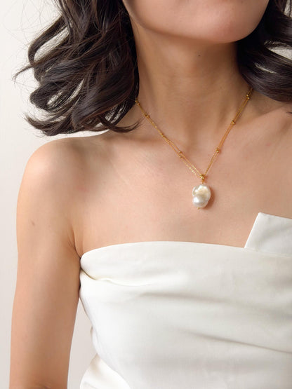 Additional view of baroque pearl necklace by Le Jardin Perles