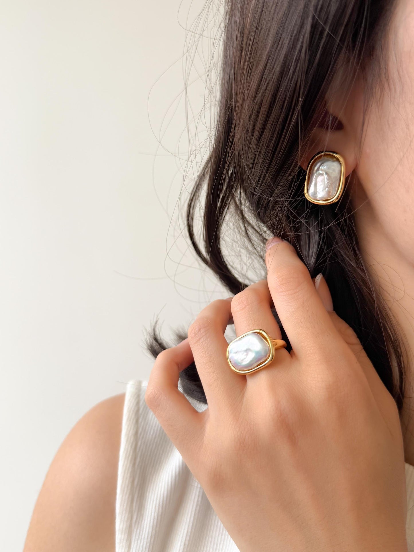 Additional view of 18k gold plated keshi pearl stud earrings by Le Jardin Perles