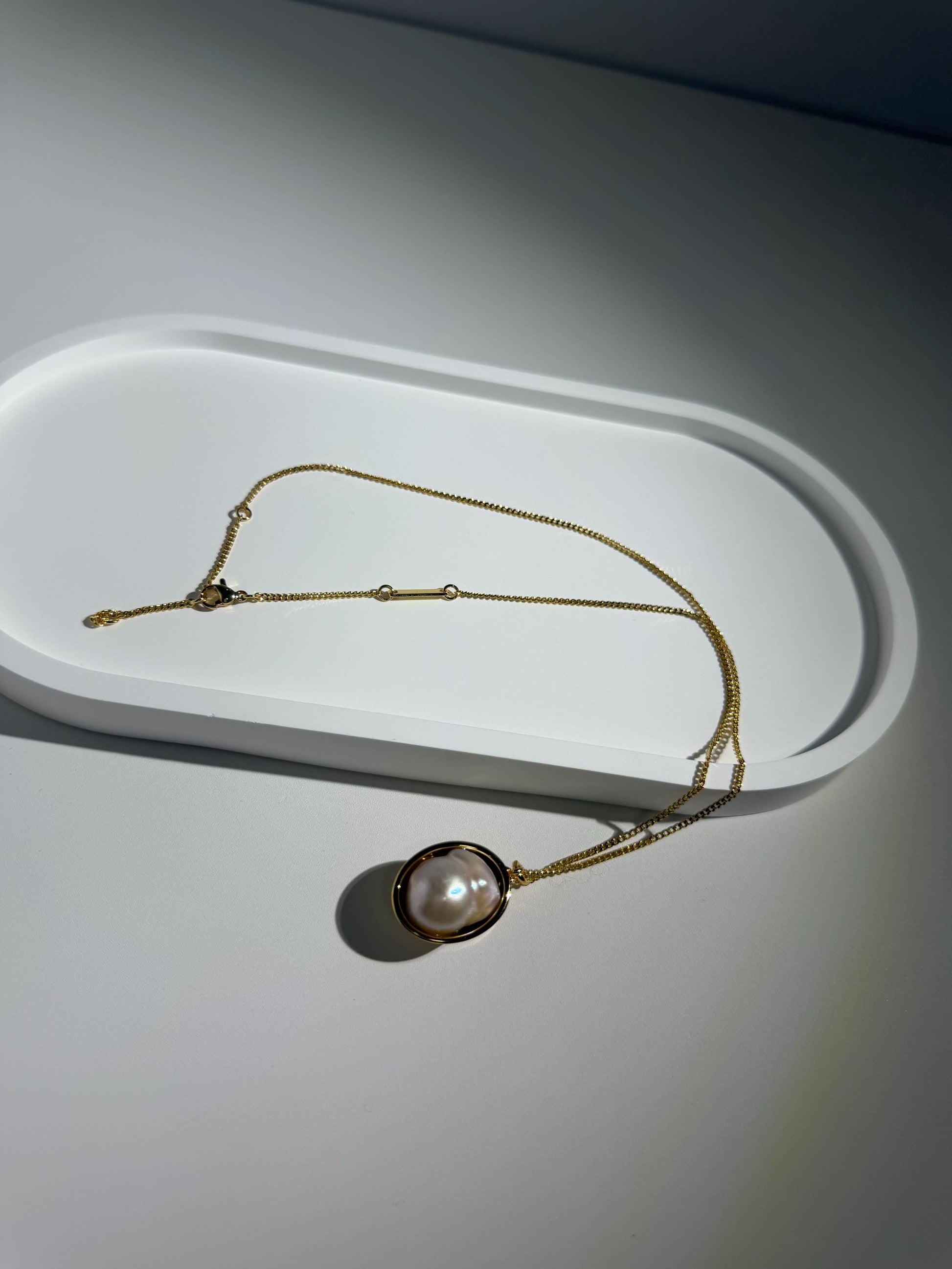 Additional view of freshwater pearl pendant necklace by Le Jardin Perles