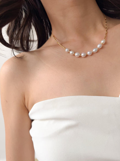 Additional view of 18k gold plated freshwater pearl necklace by Le Jardin Perles