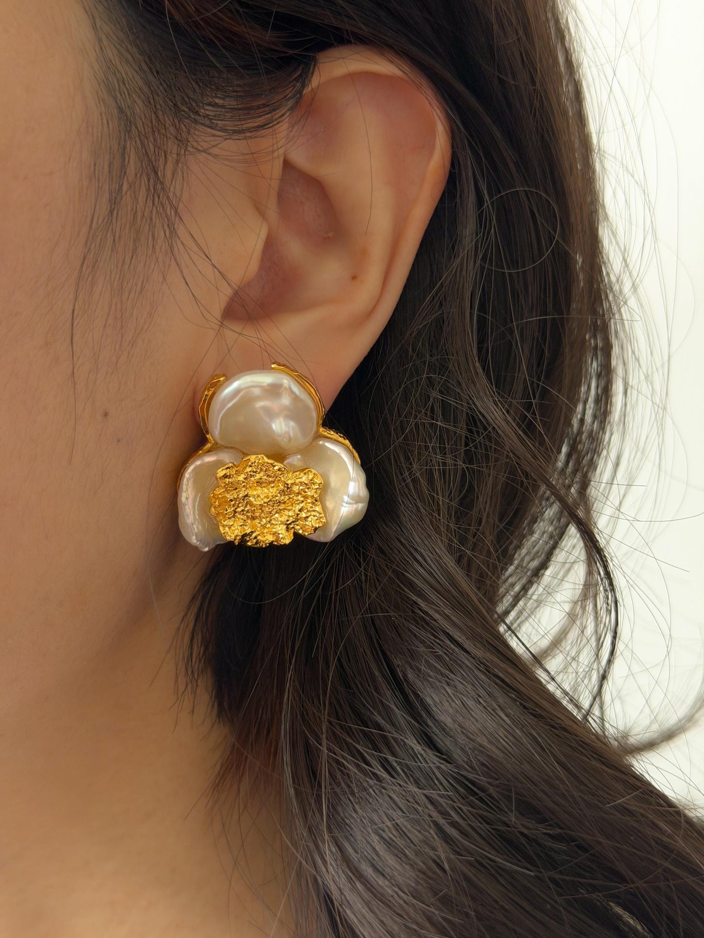 Additional view of 18k gold plated flower pearl statement earrings by Le Jardin Perles