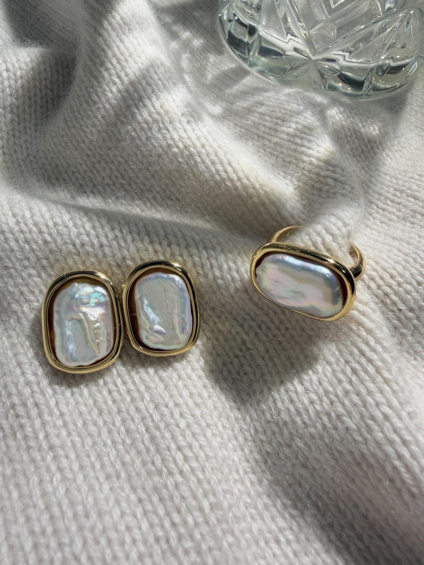 Additional view of 18k gold plated keshi pearl stud earrings by Le Jardin Perles