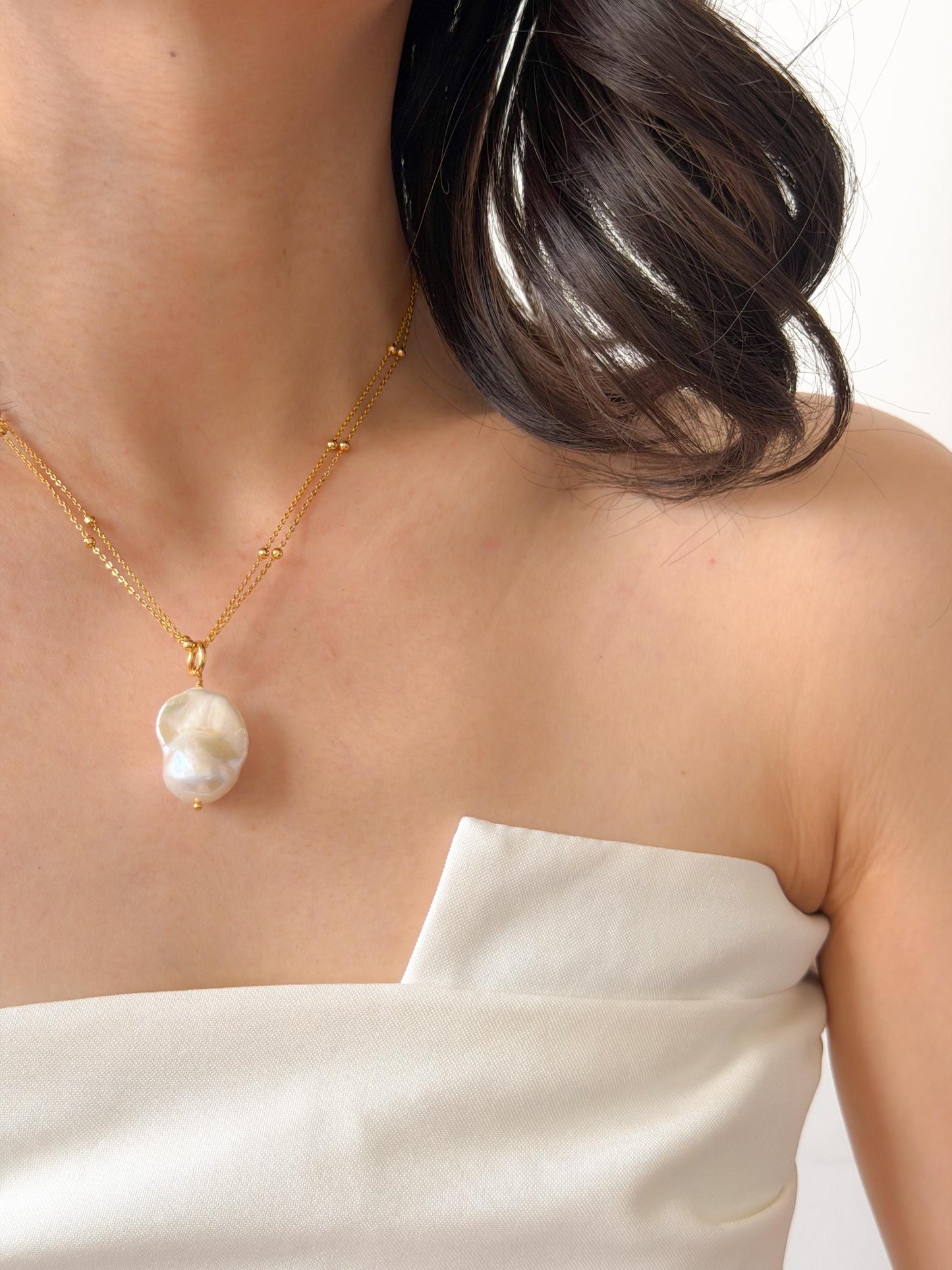 Additional view of baroque pearl necklace by Le Jardin Perles