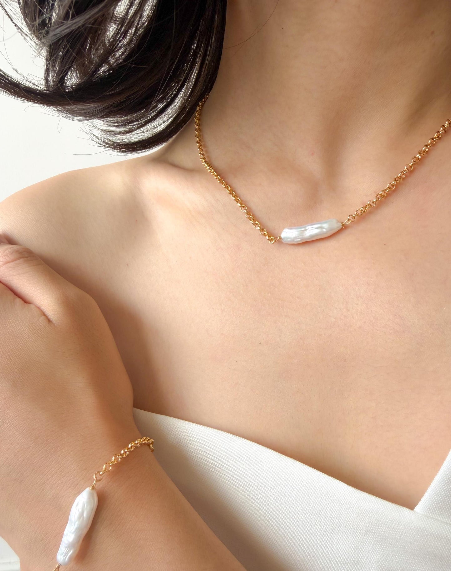 Additional view of baroque keshi pearl bracelet by Le Jardin Perles