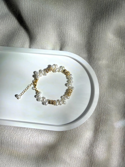 Additional view of aurora like luster pearl bracelet by Le Jardin Perles