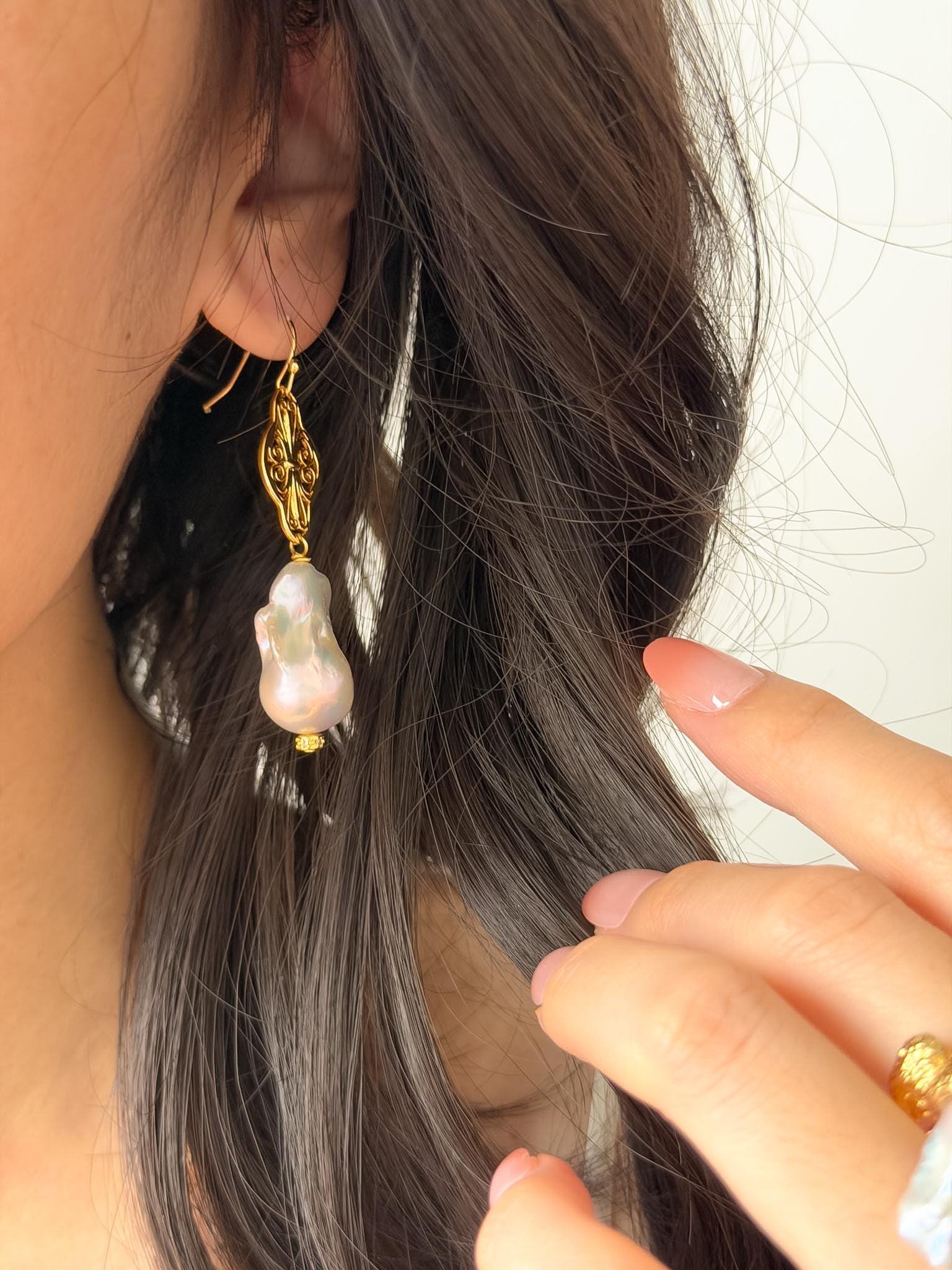 Additional view of baroque pearl drop earrings by Le Jardin Perles