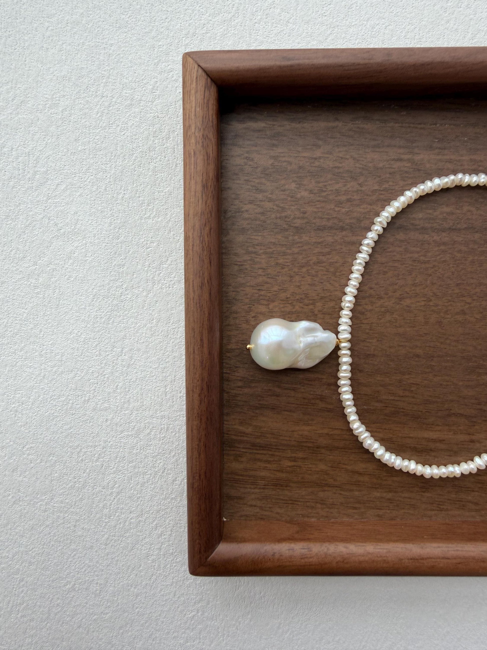 Additional view of baroque pearl pendant necklace by Le Jardin Perles