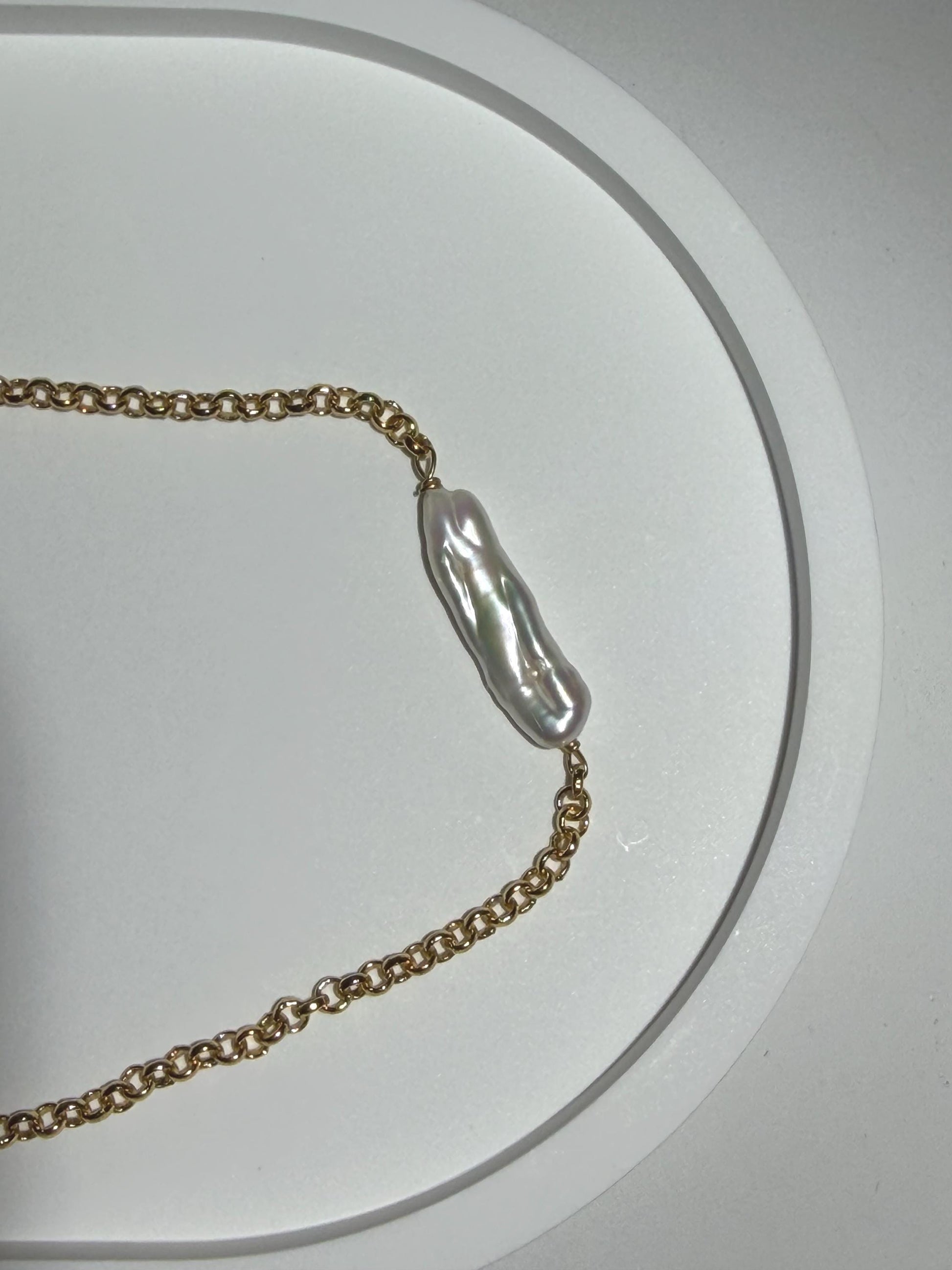 Additional view of baroque keshi pearl bracelet by Le Jardin Perles