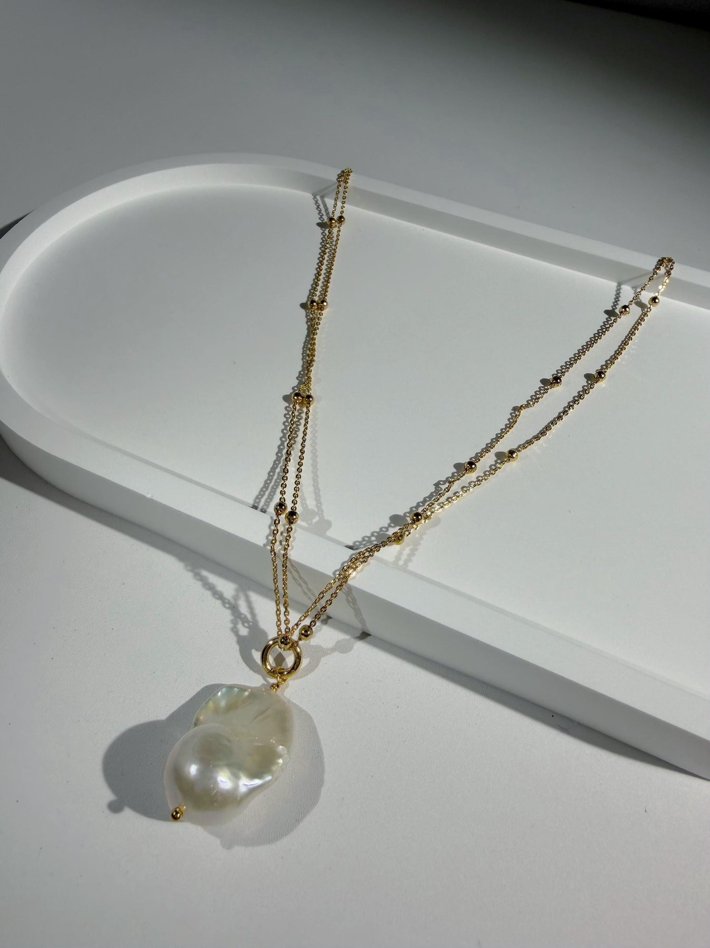 Additional view of baroque pearl necklace by Le Jardin Perles