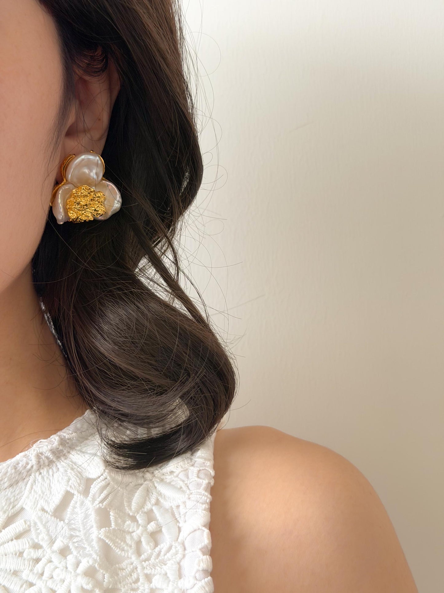 Additional view of 18k gold plated flower pearl statement earrings by Le Jardin Perles