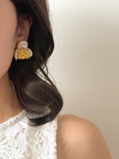Additional view of 18k gold plated flower pearl statement earrings by Le Jardin Perles