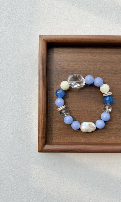 Additional view of blue agate baroque pearl bracelet by Le Jardin Perles