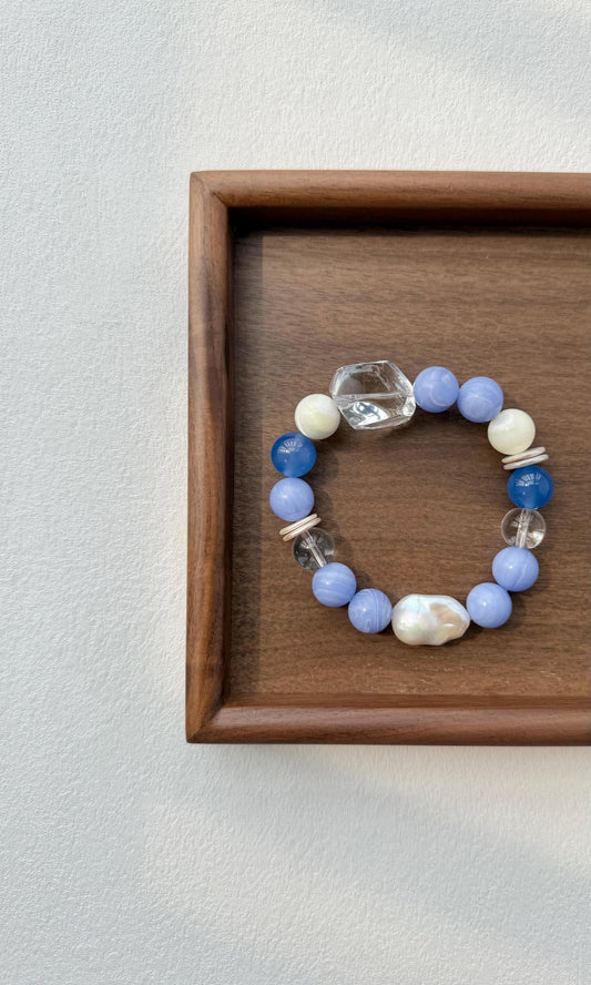 Additional view of blue agate baroque pearl bracelet by Le Jardin Perles