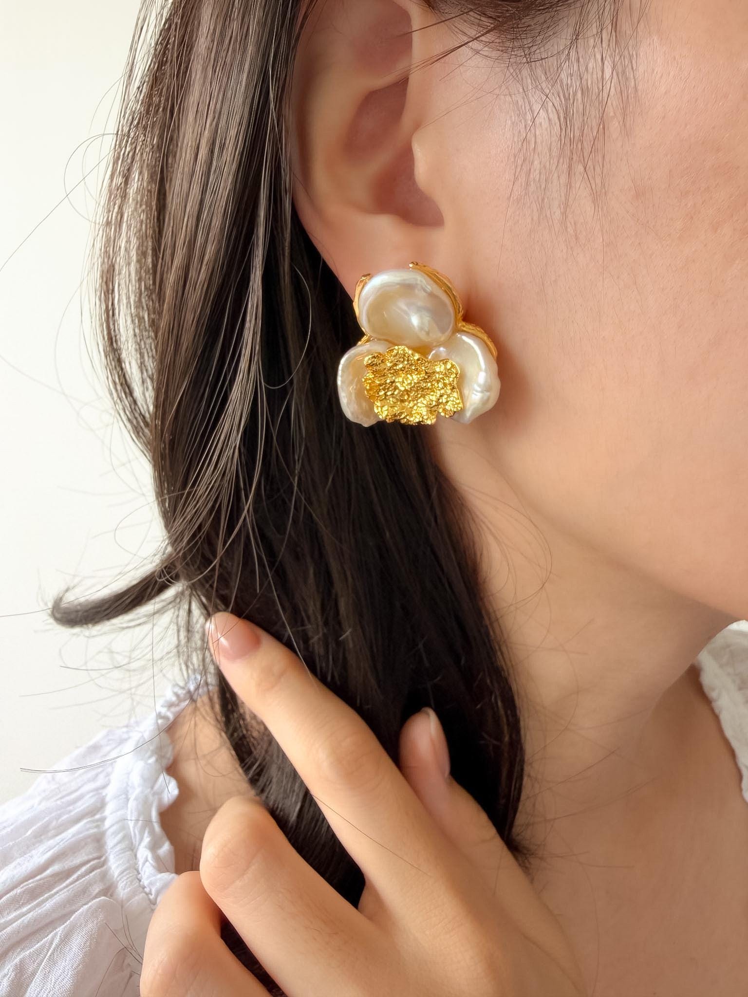 Additional view of 18k gold plated flower pearl statement earrings by Le Jardin Perles