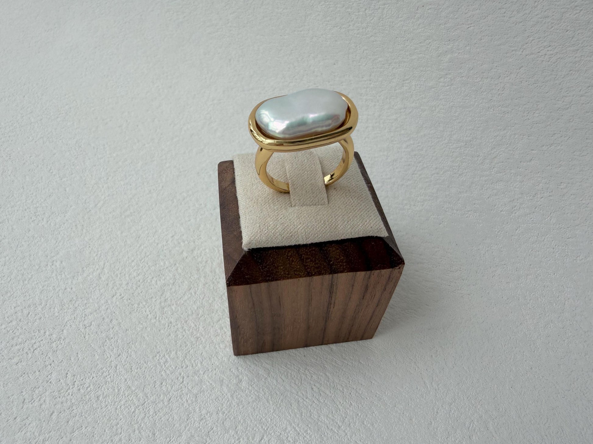 Additional view of baroque keshi pearl ring by Le Jardin Perles