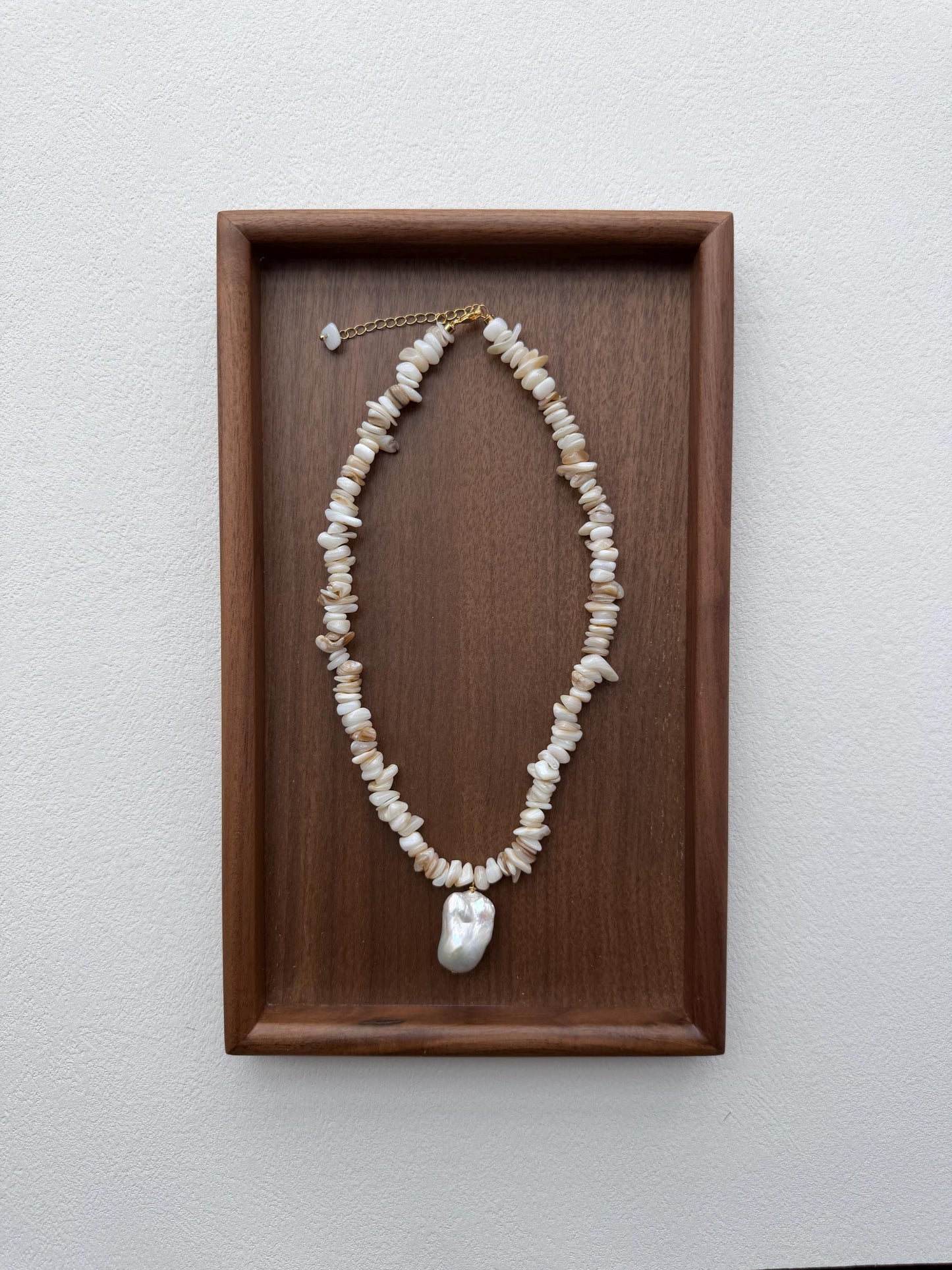 Additional view of coastal baroque pearl necklace by Le Jardin Perles