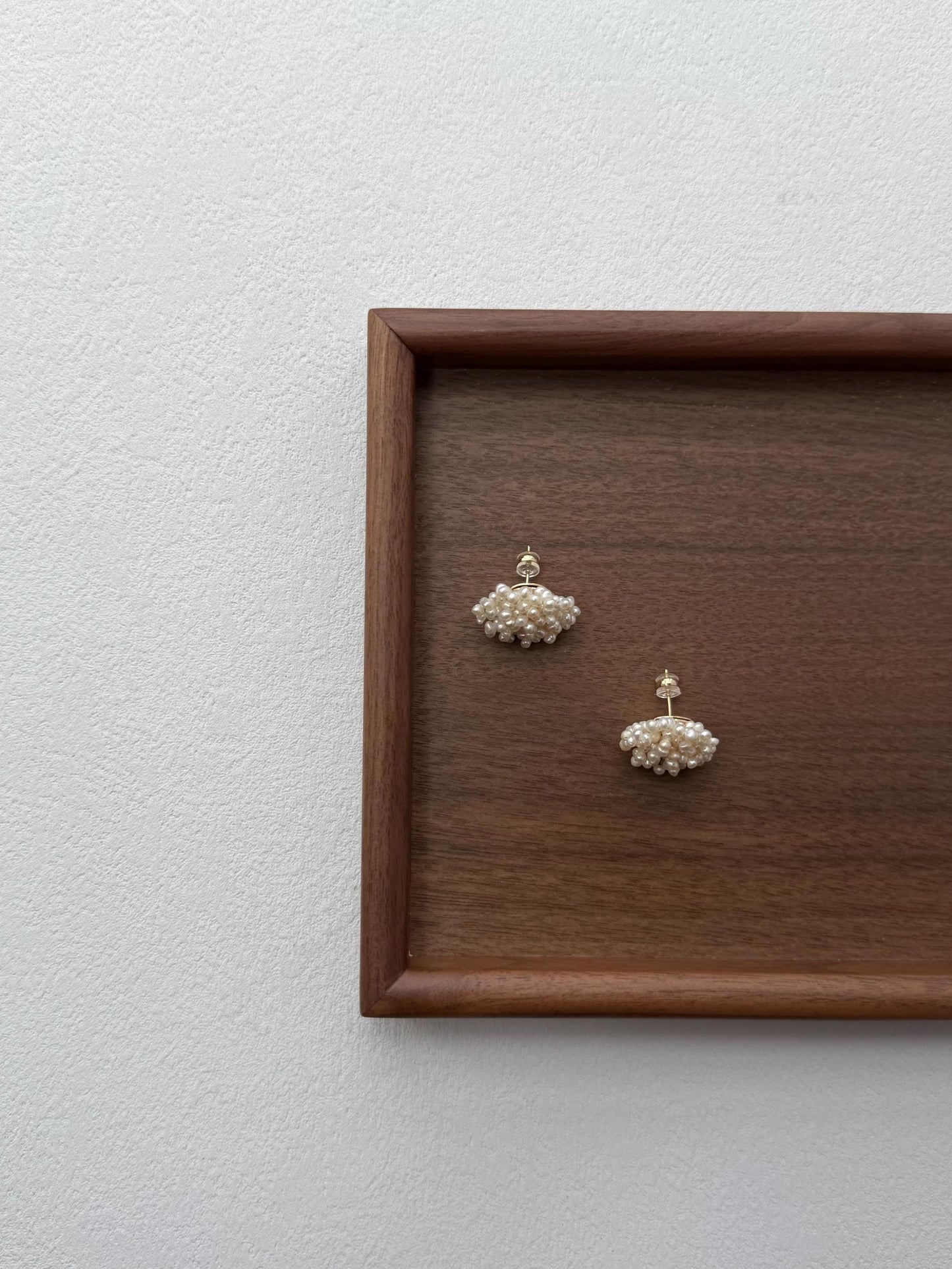 Additional view of handcrafted freshwater pearl flower earrings by Le Jardin Perles