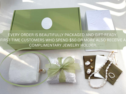 Additional view of baroque pearl pendant necklace by Le Jardin Perles